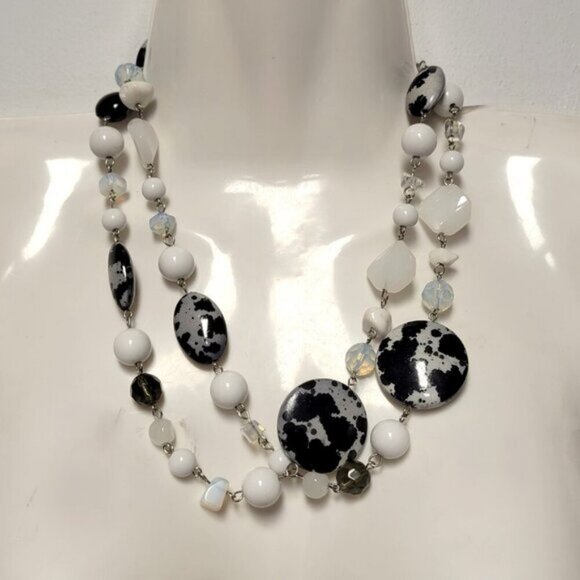 Black and White Bead Long Necklace with Earrings - Picture 7 of 11